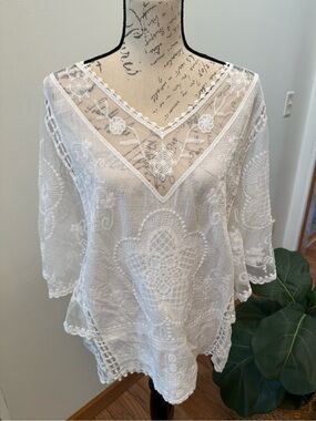 Kindred‎ White Embroidered Swim Cover Up Tunic Size L Boho Beach Coverup